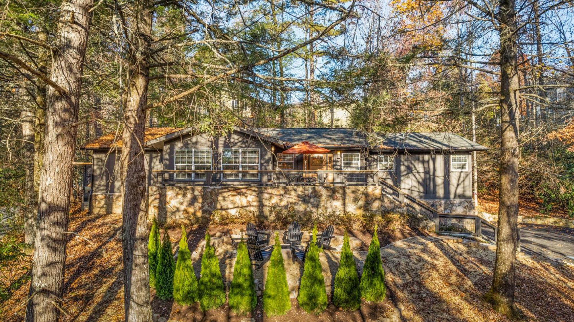 Hidden Hills Hideaway Villa Gatlinburg Exterior photo