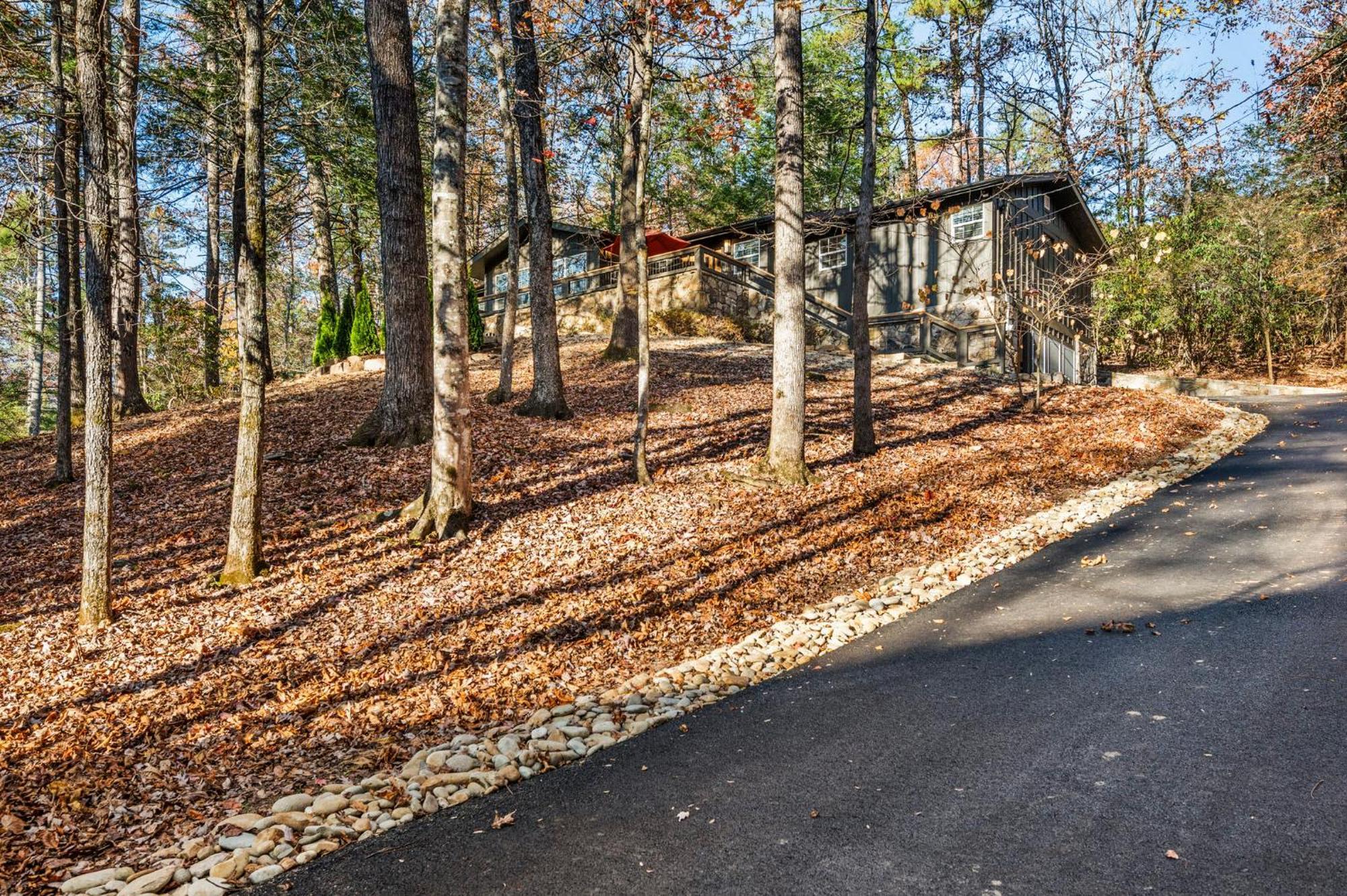 Hidden Hills Hideaway Villa Gatlinburg Exterior photo